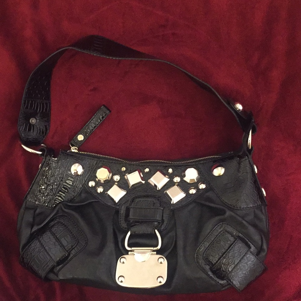 Chic black shoulder purse